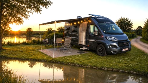 Camper Adria Supreme LUXE (automatico / 6,4 m)
