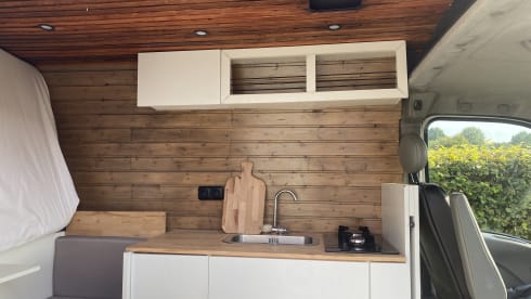 Blinco – Cozy, fully equipped 2p bus camper