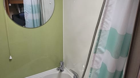 Sweeney – 5/6 berth Swift Escape 686