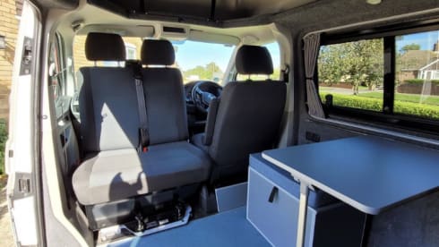 Mowgli – 4 berth VW Camper - Awning, Kitchen Unit & BBQ included