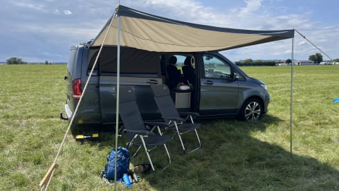 Mercedes-Benz 250D Marco Polo