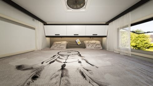 Ittercampers – 6p Sun Living semi-integrated from 2022