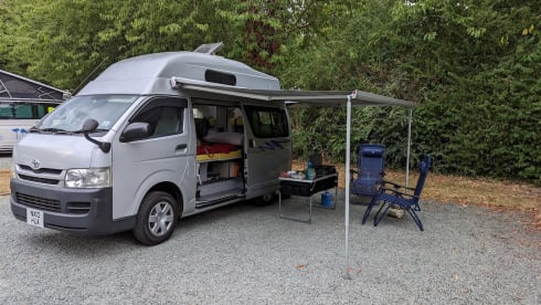 Sugihara – 4 Berth 2010 Toyota Hi-Ace Campervan