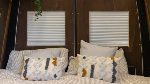 Harris – 2 berth Mercedes-Benz integrated from 2023
