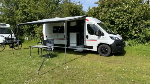 Dreamer – 2p Challenger bus from 2021