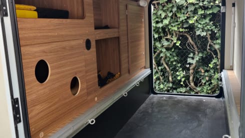 Luxury 2/3 person Carado T377 semi-integrated from 2015 with single beds