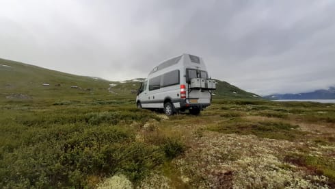 Zwerver – Luxe Mercedes camperbus 4x4