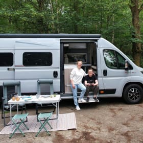 Yvonneke – Fiat: Off Grid-Nespresso-BIP&GO-Grote frigo-LPG tank
