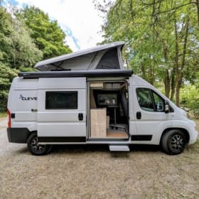 Willy – 4p Citroën bus uit 2024