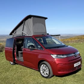  Betty – Volkswagen California EHybrid 2025 met 4 slaapplaatsen