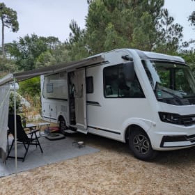 Weinsberg intergraal 4 persoons met level systeem – 4p Weinsberg integraal uit 2023 Automaat, 2 x Airco en level syteem