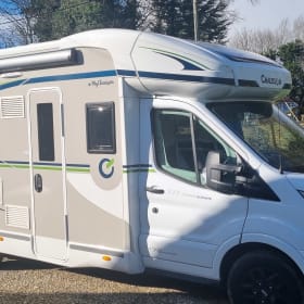 Betty – Chausson semi-integrale a 4 posti letto dal 2025