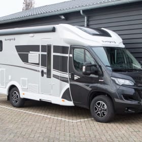 T69L – Hele mooie ruime 4 persoons Sunlight camper uit 2023, veel bergruimte.