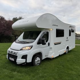 King 9 – Brand new luxury 5-person camper