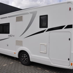 Zonnige zuiden – 6p McLouis semi-integrated uit 2020