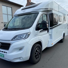 4p Carado semi-integrated uit 2020