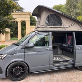 Vincent  – 4-persoons T6.1 Volkswagen Campervan uit 2022