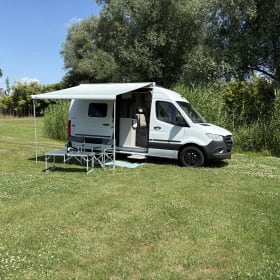 Mevrouw de Wit – 3p Hymer bus from 2021