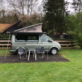 Luigi – Volkswagen California 2005 with lifting roof 4P