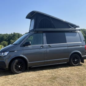 Jean  – 4-persoons Volkswagen campervan uit 2020