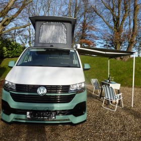 Betsy – Betsy the beautiful VW Campervan from 2023 sleeps 4