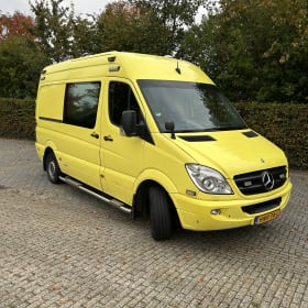 Yellowtrack  – Powerful Mercedes campervan – freedom, comfort and adventure for two!