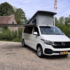 Camperke Mees – Gezellige 2 Persoons Camper met 4 zitplaatsen