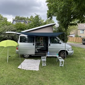 Zilverstar – 4p Volkswagen campervan uit 2002