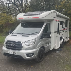 Nessie – 5-persoons Roller Team Zefiro 696 juni 2025