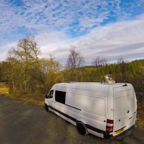 Kula the campervan  – Camper Mercedes-Benz con 3 posti letto del 2014