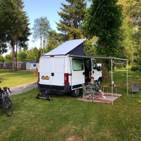 Rusty – Knus en sfeervol busje met pop-up dak