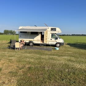 Coosie Camper  – Family camper with tent for 6 people 