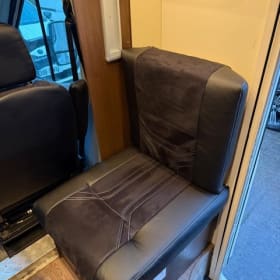 ROLLER RETREAT – 5 berth Roller Team alcove from 2018