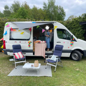 Surfisbus – Sustainable Crafter for 2 + 1 (a baby or child)