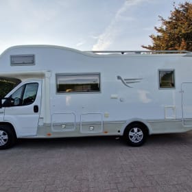 La bella vita – Camping-car Arca de luxe pour 6 personnes