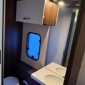 ROLLER RETREAT – 5 berth Roller Team alcove from 2018