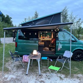 KILOMÉTRAGE GRATUIT ! Voyagez avec ce VW California Ocean Bulli T6.1