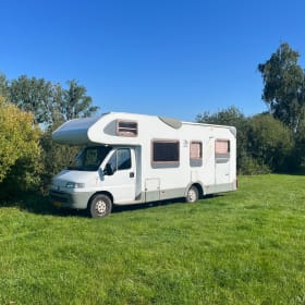 Koofie – 4p Knaus alcove from 2002