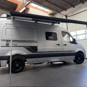 4-sitziger Mercedes-Benz Bus ab 2023