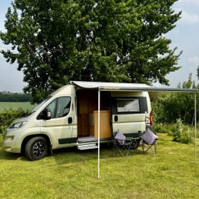 Rolling Retreat ✨ – Stunning 2 berth Fiat campervan 