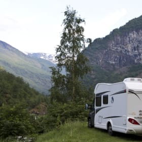 Beautiful 4 person Knaus Skywave