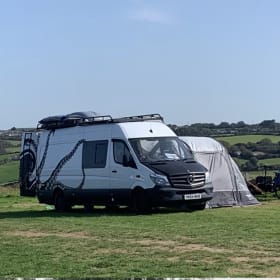 Epische gezinscamper - geschikt voor campings en off-grid gebruik. 