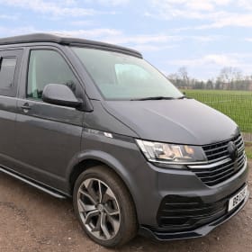 Derek – 4 berth Volkswagen campervan from 2022