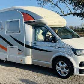 Honeybee  – 2 berth Volkswagen motorhome 