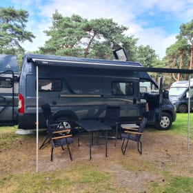 4p Knaus bus from 2021