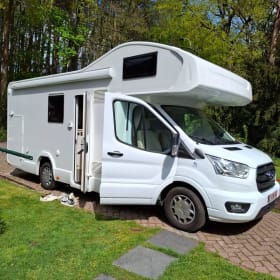 6p Ford alcove uit 2023