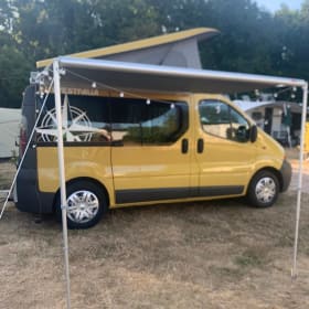 PeiPei – 3/4 seater Renault Trafic from 2003