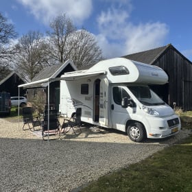 Compacte 6p camper – 6p Dethleffs alcove from 2008