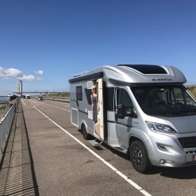 Pretty Easy Going – Luxe Adria Coral Supreme 670 SLT Fiat euro 6  2.3 150 pk, automaat