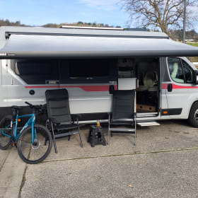 Off-grid campervan with lift-up bed, large garage 2024